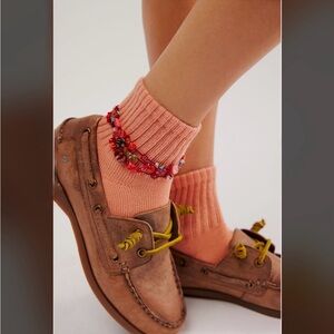 Free People Solid Quarter Crew Shortie Socks Pink Orange new NWT ribbed cotton